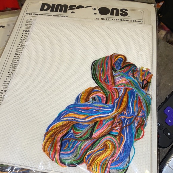 New vintage DIMENSIONS cherish the children counted cross stitching 3603. - Picture 6 of 7